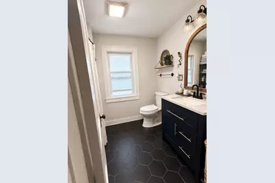14 Castle St, Springfield, MA 01118 - Photo 17