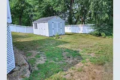 4 Amherst St, Billerica, MA 01862 - Photo 17