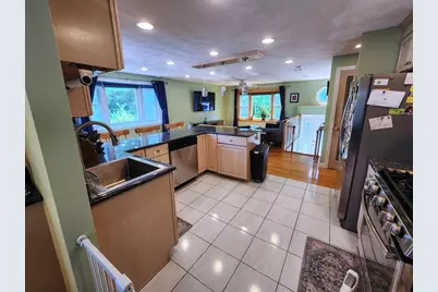 4 Amherst St, Billerica, MA 01862 - Photo 5