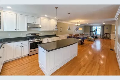 16 Mott St #16, Arlington, MA 02474 - Photo 5