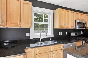 26 Calumet St, Peabody, MA 01960 - Photo 31