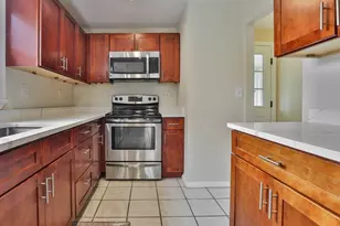 17 Robinson St, Fitchburg, MA 01420 - Photo 15