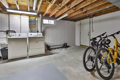 17 Robinson St, Fitchburg, MA 01420 - Photo 31