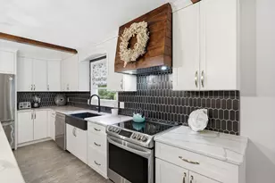 880 Wood St, Swansea, MA 02777 - Photo 7
