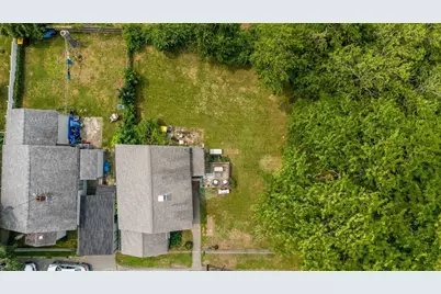15 Sales St, Fall River, MA 02724 - Photo 5