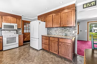 8 Richardson Cir, Easthampton, MA 01027 - Photo 19