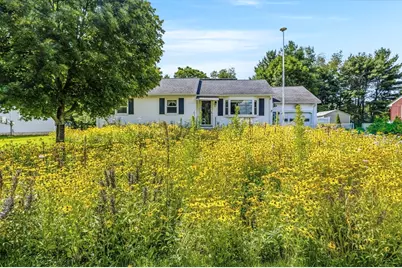 8 Richardson Cir, Easthampton, MA 01027 - Photo 5