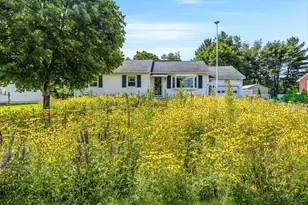 8 Richardson Cir, Easthampton, MA 01027 - Photo 5