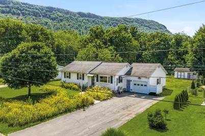 8 Richardson Cir, Easthampton, MA 01027 - Photo 3
