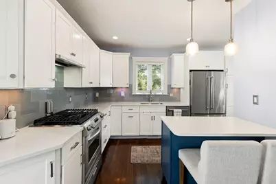 11 Beach St, Woburn, MA 01801 - Photo 13