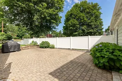 11 Beach St, Woburn, MA 01801 - Photo 39