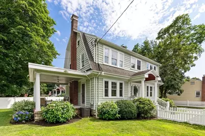 11 Beach St, Woburn, MA 01801 - Photo 3