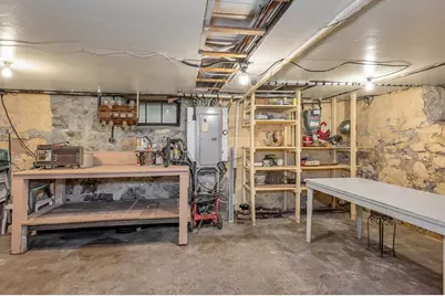 160 Forest St, Melrose, MA 02176 - Photo 33