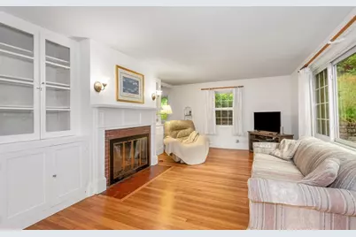 160 Forest St, Melrose, MA 02176 - Photo 7