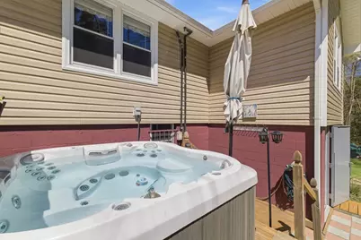 284 N Woodstock Rd, Southbridge, MA 01550 - Photo 35