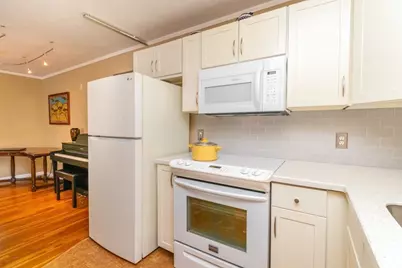 5 Cass Street #12, Boston, MA 02132 - Photo 9