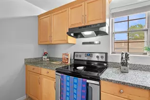 4 Robinwood Ave, Boston, MA 02130 - Photo 9