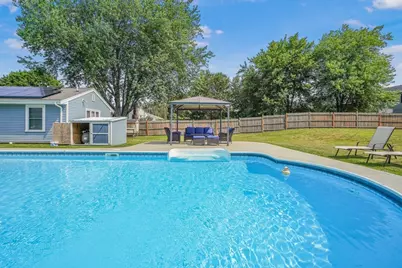 10 Topaz Ln, Dartmouth, MA 02747 - Photo 5