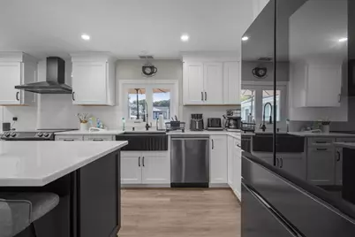 10 Topaz Ln, Dartmouth, MA 02747 - Photo 13