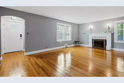 284 Village St, Medway, MA 02053 - Photo 9