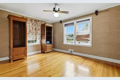 284 Village St, Medway, MA 02053 - Photo 13