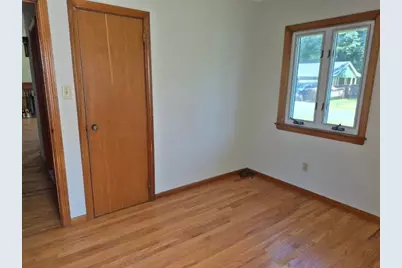 39 Higher St, Ludlow, MA 01056 - Photo 13