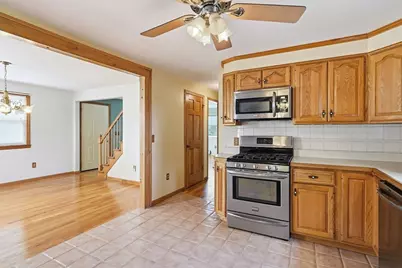 38 Martin Farms Rd, Hampden, MA 01036 - Photo 9