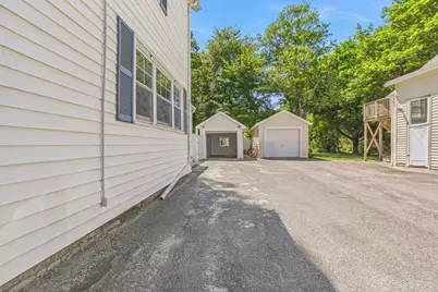 11 Brook St, Marlborough, MA 01752 - Photo 5