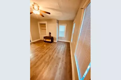 502 Fourth St #1E, Fall River, MA 02721 - Photo 3