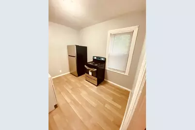 502 Fourth St #1E, Fall River, MA 02721 - Photo 5