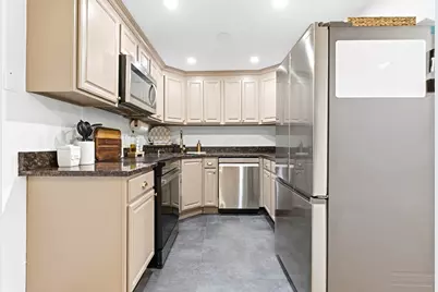 206 Rock St #M7, Norwood, MA 02062 - Photo 3