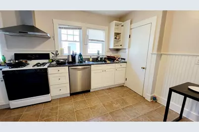 158 W Adams #3, Somerville, MA 02144 - Photo 1