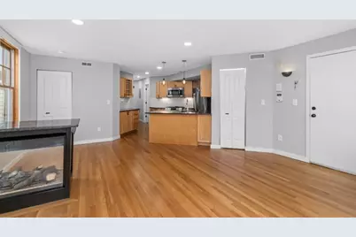 40 Baxter St #7, Boston, MA 02127 - Photo 7