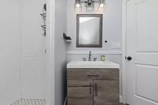 40 Baxter St, Boston, MA 02127 - Photo 15