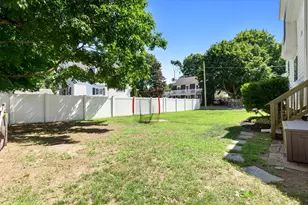 13 Pleasant St, Hamilton, MA 01982 - Photo 35