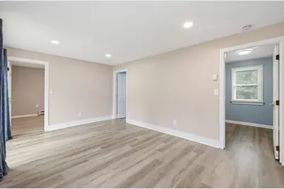 18 Fuller Ave, Lancaster, MA 01523 - Photo 11
