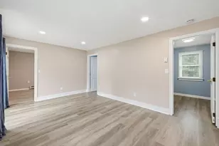 18 Fuller Ave, Lancaster, MA 01523 - Photo 11