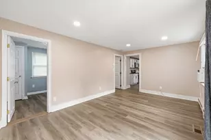 18 Fuller Ave, Lancaster, MA 01523 - Photo 9