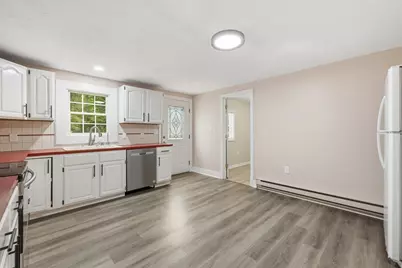 18 Fuller Ave, Lancaster, MA 01523 - Photo 5