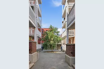 41 Harbor St #4, Salem, MA 01970 - Photo 35