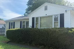 74 Leatherleaf Dr, Springfield, MA 01109 - Photo 3