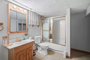 74 Leatherleaf Dr, Springfield, MA 01109 - Photo 19