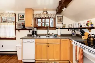 50 Rowland St, Marblehead, MA 01945 - Photo 13