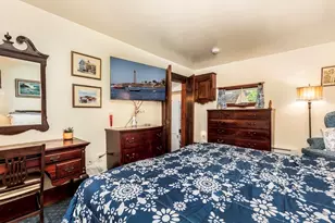 50 Rowland St, Marblehead, MA 01945 - Photo 23