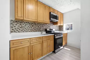 33 Greenbrier St, Boston, MA 02124 - Photo 3