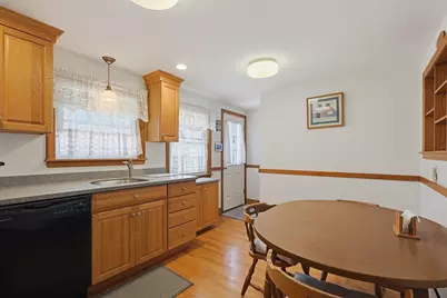 10 Meyer St, Boston, MA 02131 - Photo 7