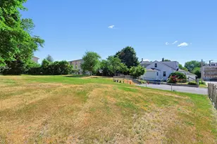 16 Lakeview St, Blackstone, MA 01504 - Photo 1