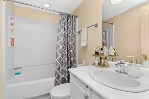 8-12 Museum Way, Cambridge, MA 02141 - Photo 11