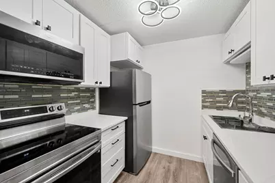 159 Franklin St #A2, Stoneham, MA 02180 - Photo 3