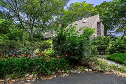 72 Loop Rd, Falmouth, MA 02540 - Photo 3